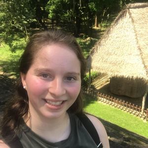 Meet your Posher, Lauren